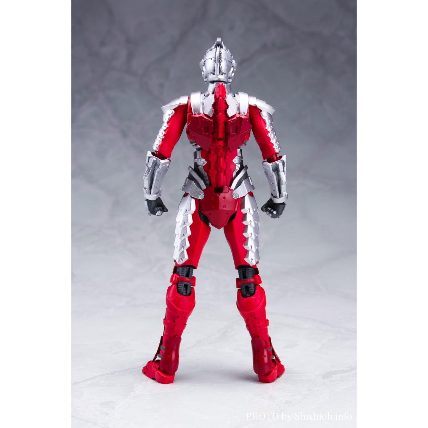 S.H.FIGUARTS - Ultraman Suit Ver.7 - 57058-1