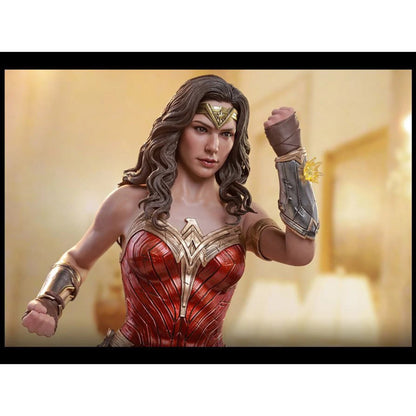 Hot Toys - Wonder Woman 1984 1/6 Scale Figure