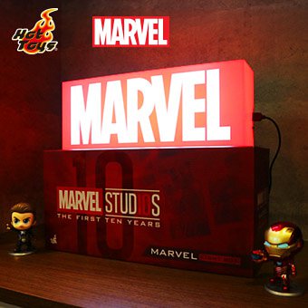 Hot Toys - Large Marvel Light Box - PLIG001N