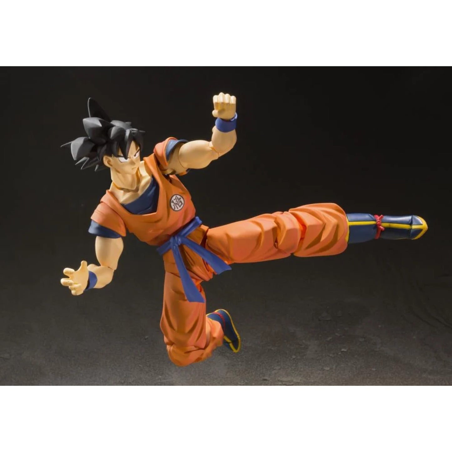 S.H.FIGUARTS -Dragon Ball Z Son Goku a Saiyan Raises On Earth - 55540-3