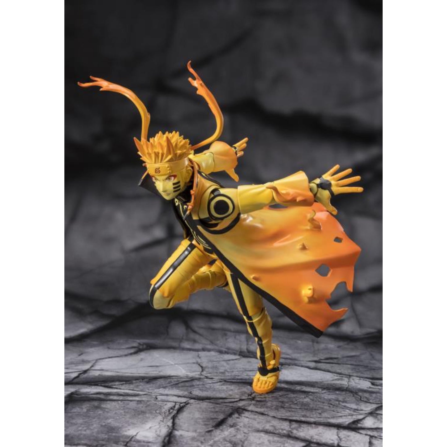 S.H.FIGUARTS - Naruto Uzummakii Kurama Link Mode Courageous Strength That Binds - 65560-8